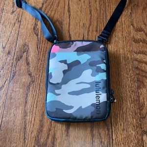 Lululemon Easy Access Crossbody